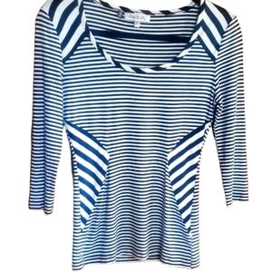 Jennifer Lopez Bk/Wh Stripe Knit Top w/ 3/4 Sleeves size XS